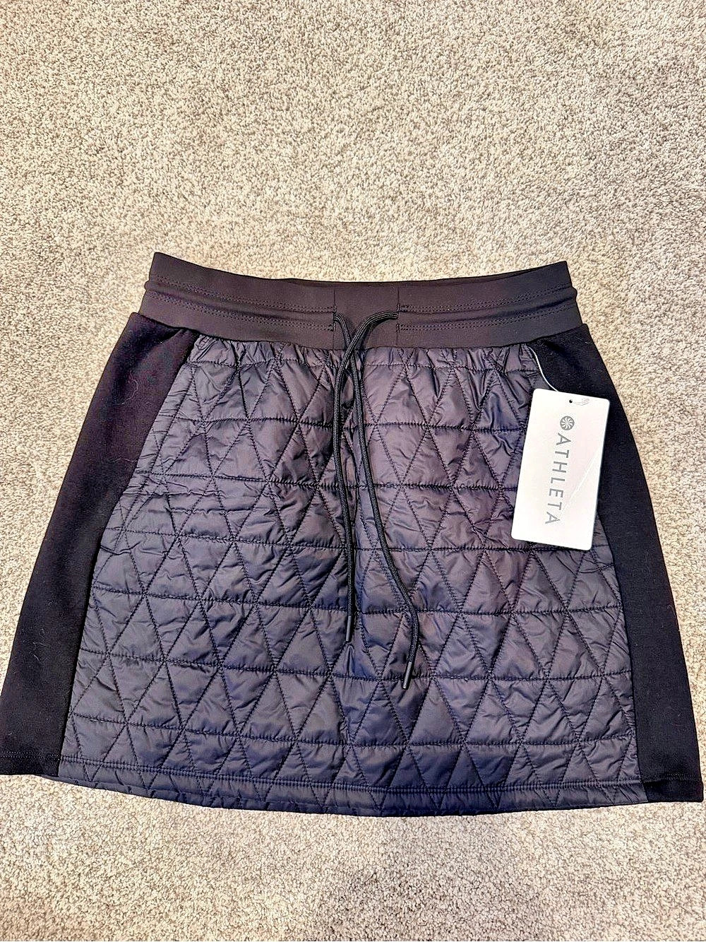 Athleta Solstice Mini Skirt Quilted Mini Skirt in Black Size 2 NWT